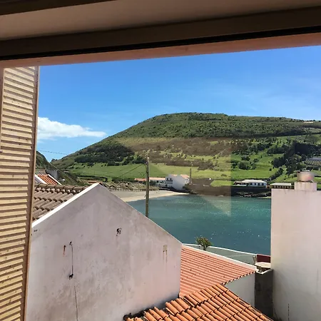 Porto Pim Bay Apartment *