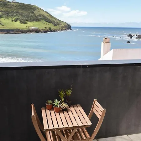 Porto Pim Bay Daire Horta (Azores)
